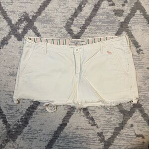 Vintage Y2K Low Waist Abercrombie white Jean Shorts
